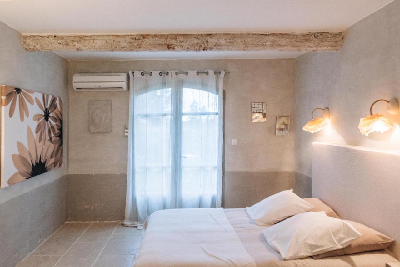 Le Mas de Cink Saint-Saturnin-lès-Apt Extérieur photo