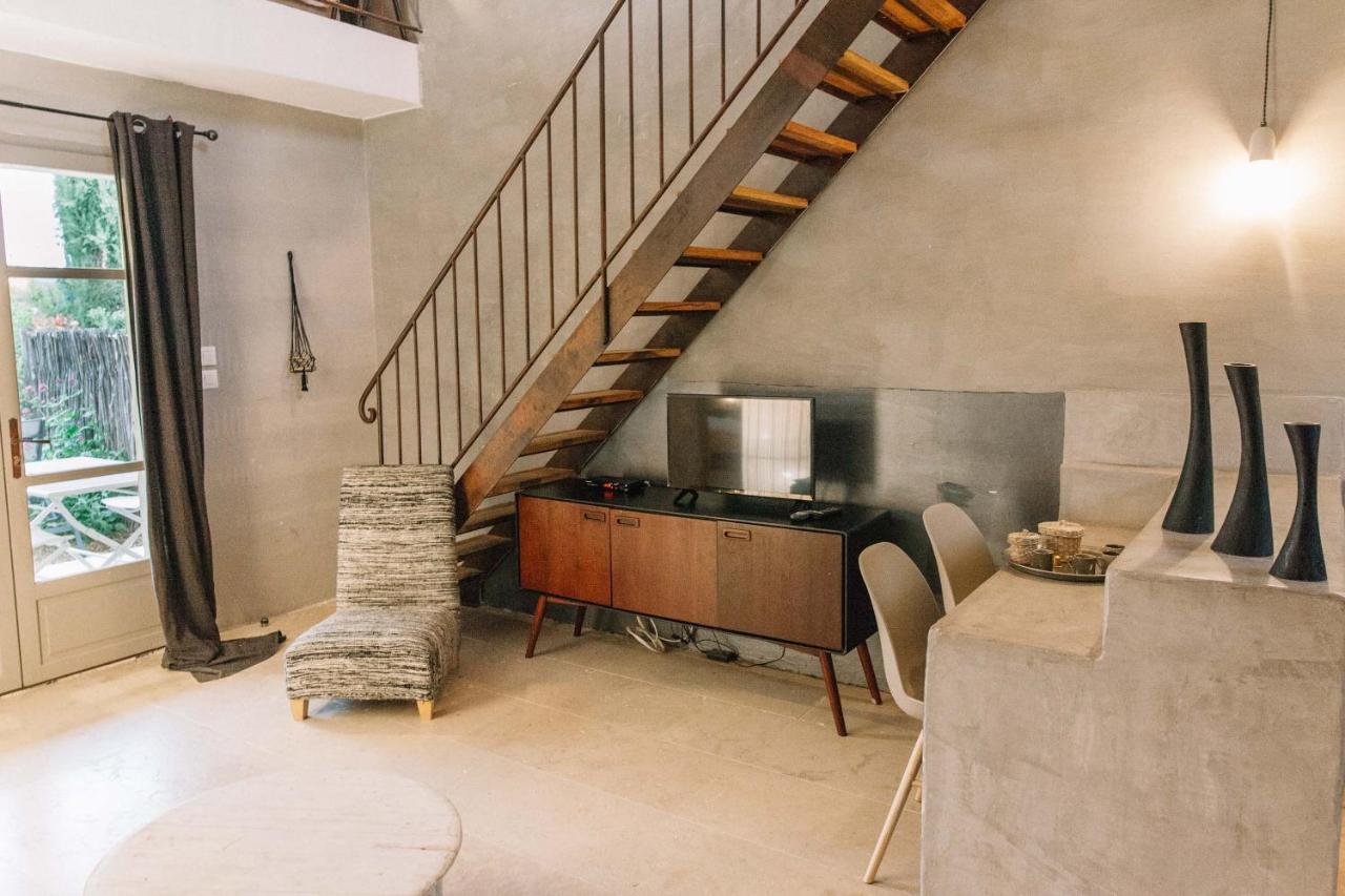 Le Mas de Cink Saint-Saturnin-lès-Apt Extérieur photo