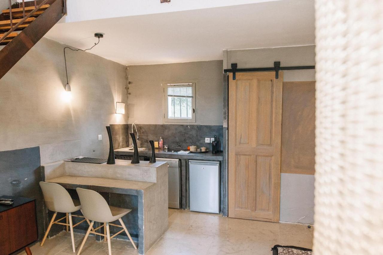 Le Mas de Cink Saint-Saturnin-lès-Apt Extérieur photo